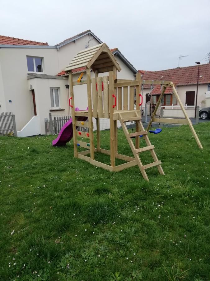 Jolie Maison A 200 M Des Plages Du Debarquement Saint-Aubin-Sur-Mer  Eksteriør billede